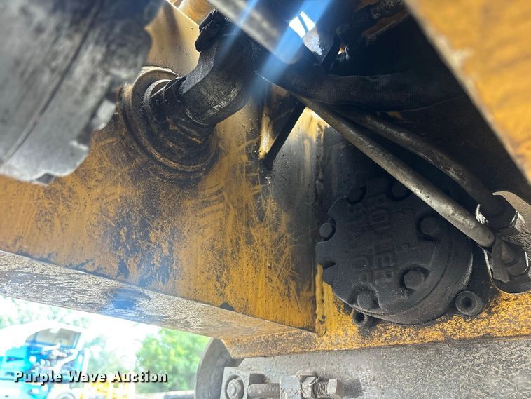 image for item DV7265 2018 Vermeer RTX130 trencher