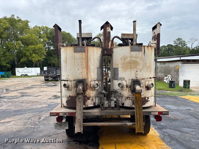 image for item DV7266 TomiHawk paint striper trailer