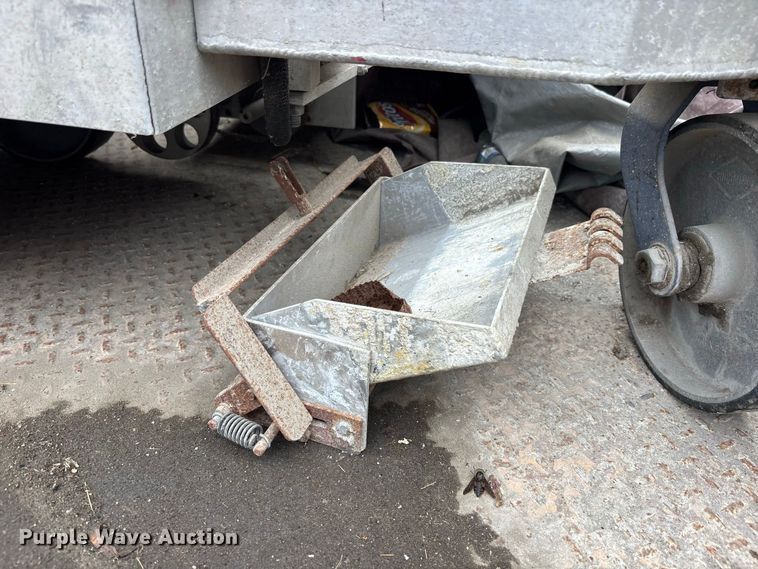 image for item DV7266 TomiHawk paint striper trailer