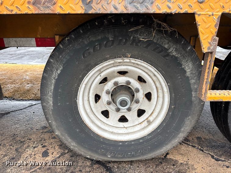 image for item DV7266 TomiHawk paint striper trailer