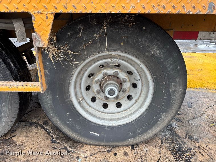 image for item DV7266 TomiHawk paint striper trailer