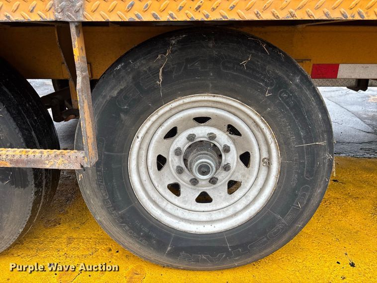 image for item DV7266 TomiHawk paint striper trailer