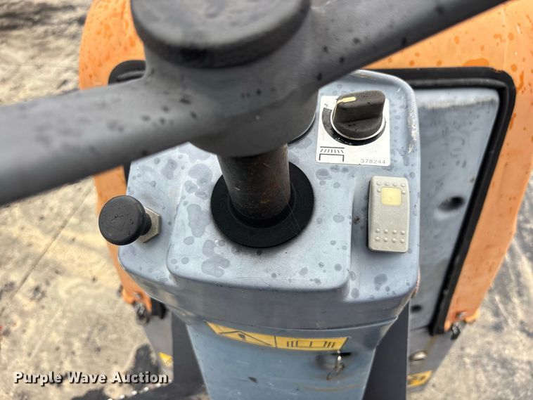 image for item DV7267 2016 Dynapac APT900G single drum vibratory roller