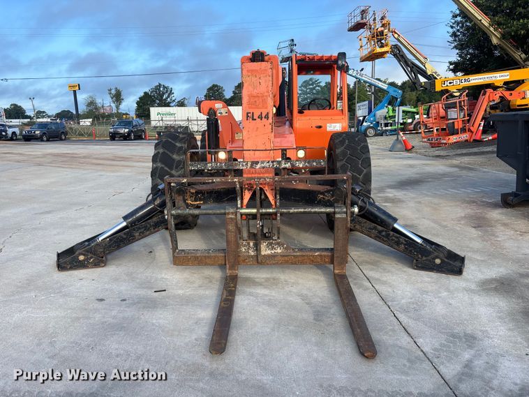 image for item DV7284 2014 SkyTrak 10054 telehandler