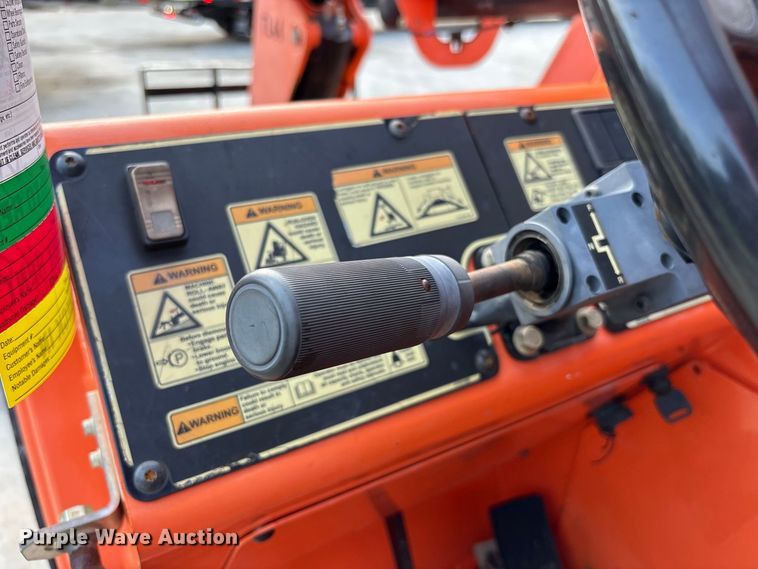 image for item DV7284 2014 SkyTrak 10054 telehandler