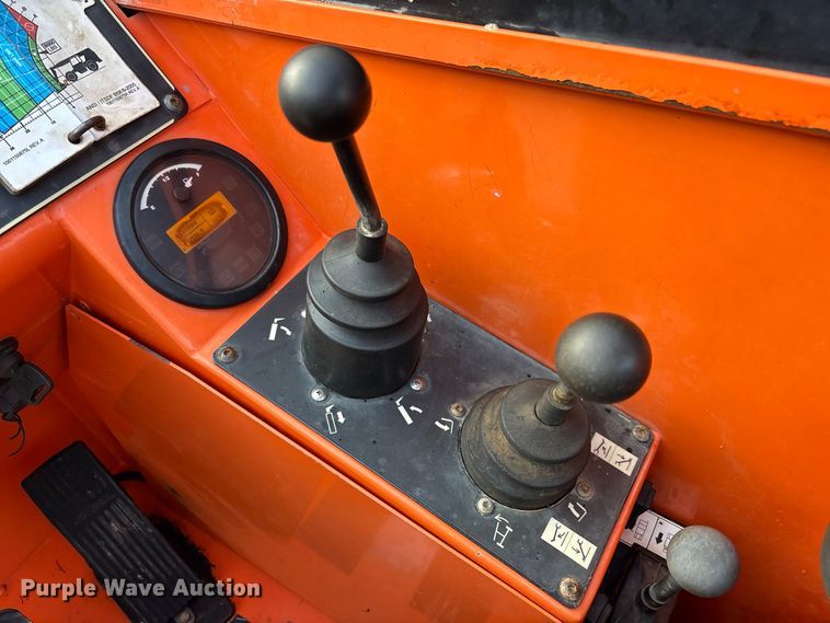 image for item DV7284 2014 SkyTrak 10054 telehandler