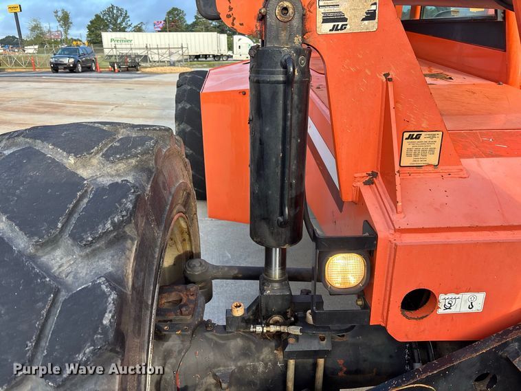 image for item DV7284 2014 SkyTrak 10054 telehandler