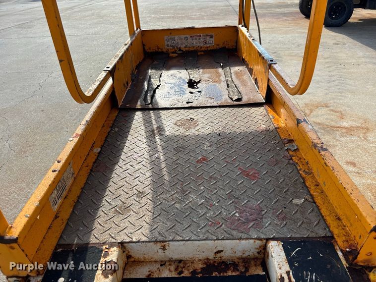 image for item DV7287 2019 Hybrid HB-1430 scissor lift