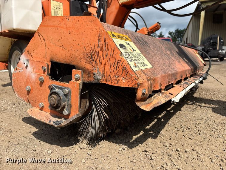 image for item DV7288 Laymor SM300 broom