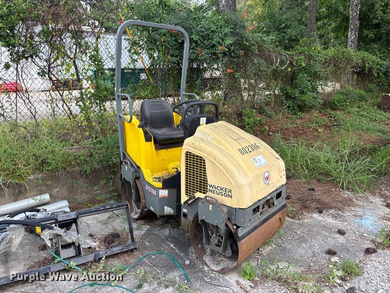 image for item DV7291 Wacker Neuson RD12A double drum roller