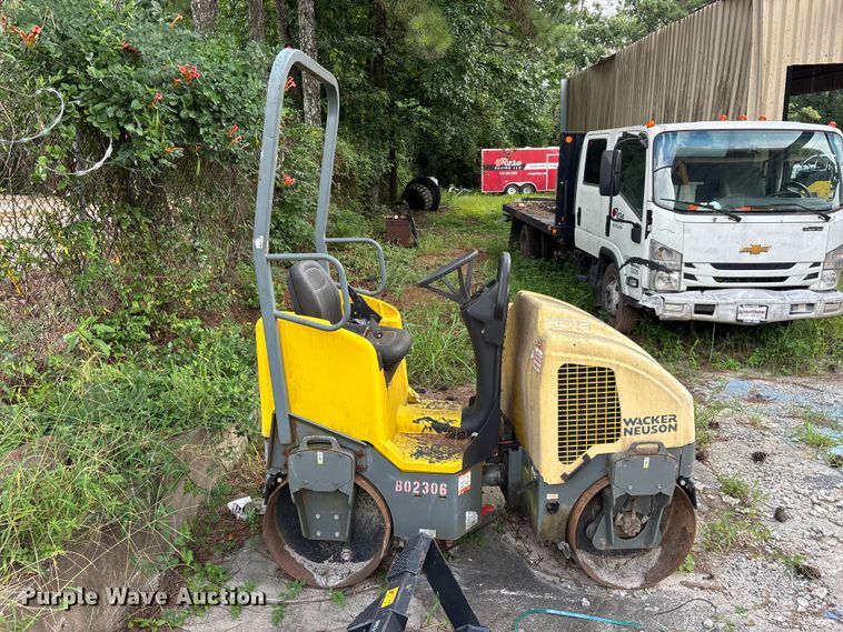image for item DV7291 Wacker Neuson RD12A double drum roller
