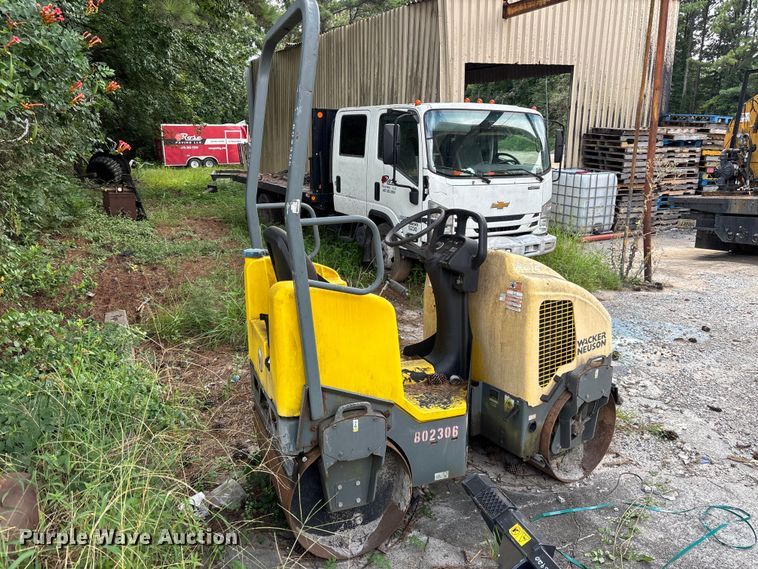 image for item DV7291 Wacker Neuson RD12A double drum roller