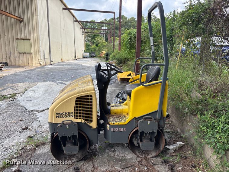 image for item DV7291 Wacker Neuson RD12A double drum roller