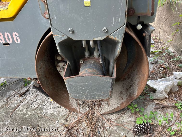 image for item DV7291 Wacker Neuson RD12A double drum roller