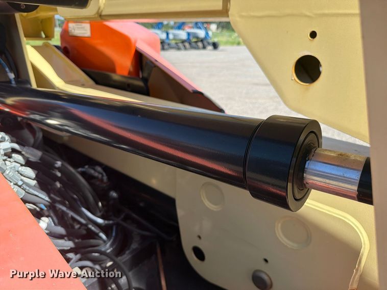 image for item DV7296 2013 JLG E400AJPN boom lift