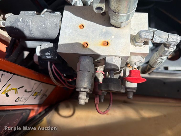 image for item DV7296 2013 JLG E400AJPN boom lift