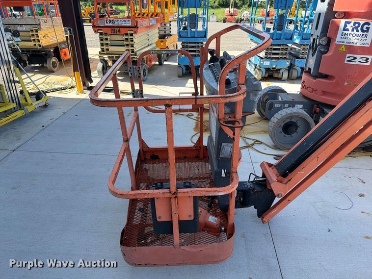 image for item DV7296 2013 JLG E400AJPN boom lift