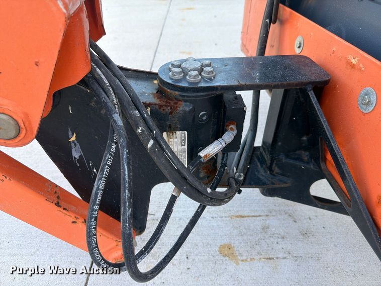 image for item DV7296 2013 JLG E400AJPN boom lift