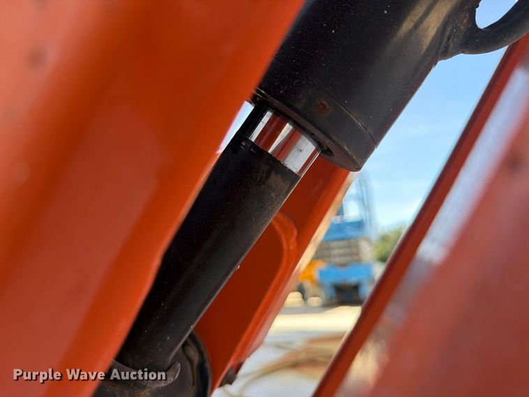 image for item DV7296 2013 JLG E400AJPN boom lift