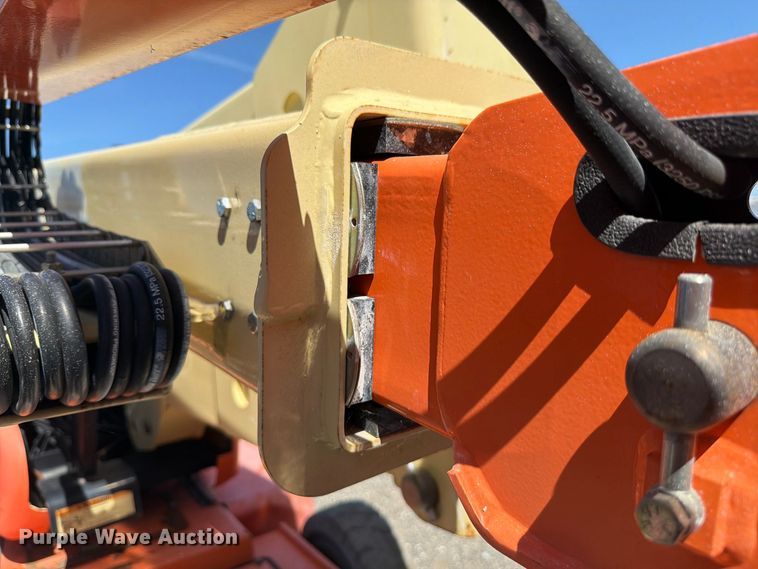 image for item DV7296 2013 JLG E400AJPN boom lift
