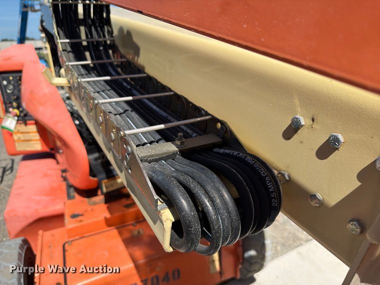 image for item DV7296 2013 JLG E400AJPN boom lift