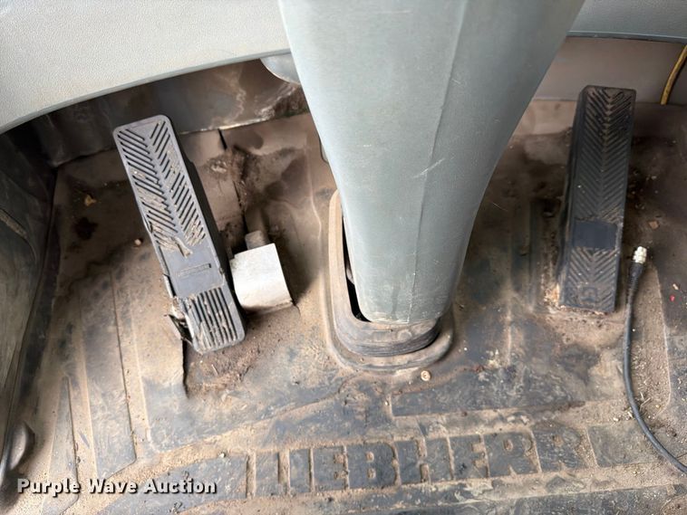 image for item DV7298 Liebherr L566 wheel loader