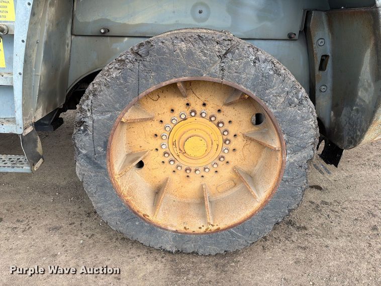 image for item DV7298 Liebherr L566 wheel loader