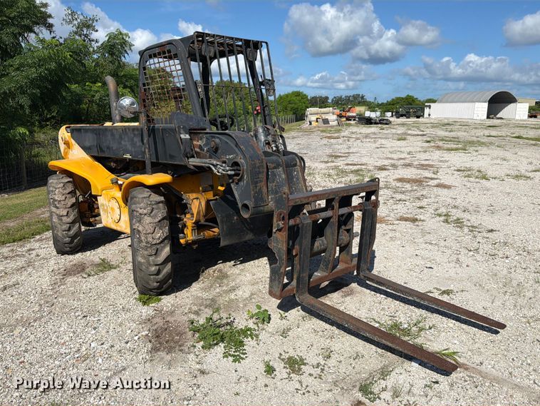 image for item DV7300AA 2004 JCB 520 telehandler