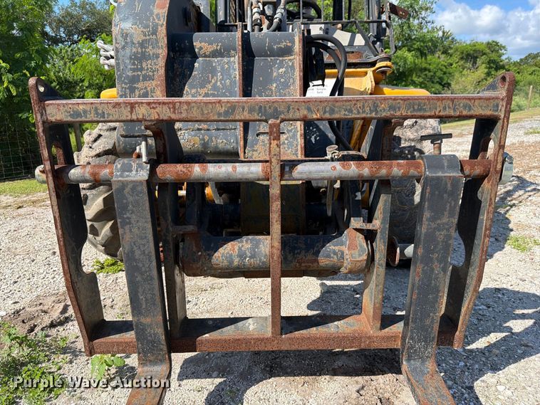 image for item DV7300AA 2004 JCB 520 telehandler