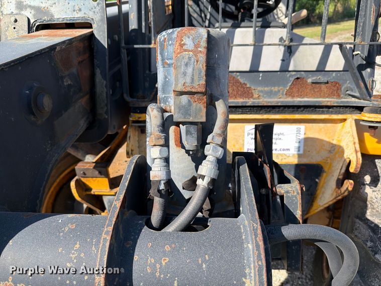 image for item DV7300AA 2004 JCB 520 telehandler