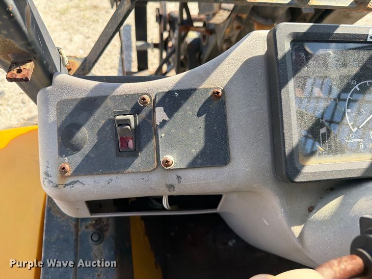 image for item DV7300AA 2004 JCB 520 telehandler