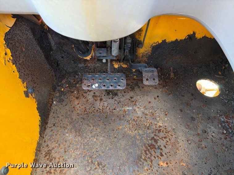 image for item DV7300AA 2004 JCB 520 telehandler