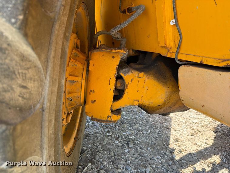 image for item DV7300AA 2004 JCB 520 telehandler