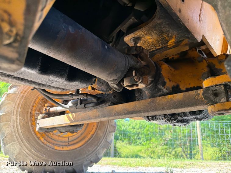 image for item DV7300AA 2004 JCB 520 telehandler