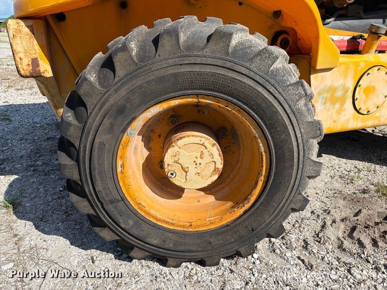 image for item DV7300AA 2004 JCB 520 telehandler