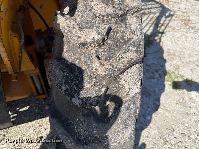image for item DV7300AA 2004 JCB 520 telehandler