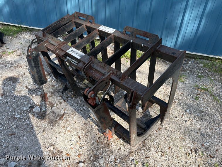 image for item DV7301 Skid steer grapple bucket