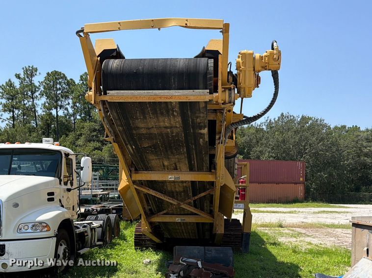 image for item DV7308 Impact 4043T crusher