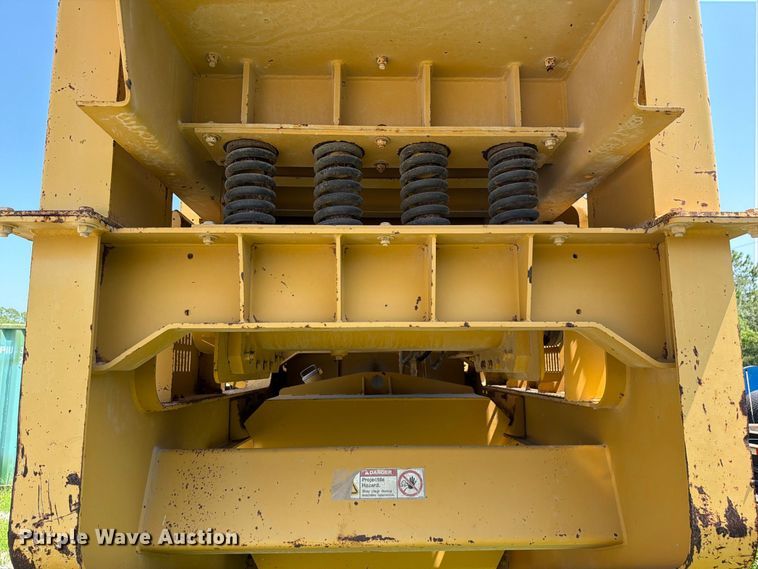 image for item DV7308 Impact 4043T crusher