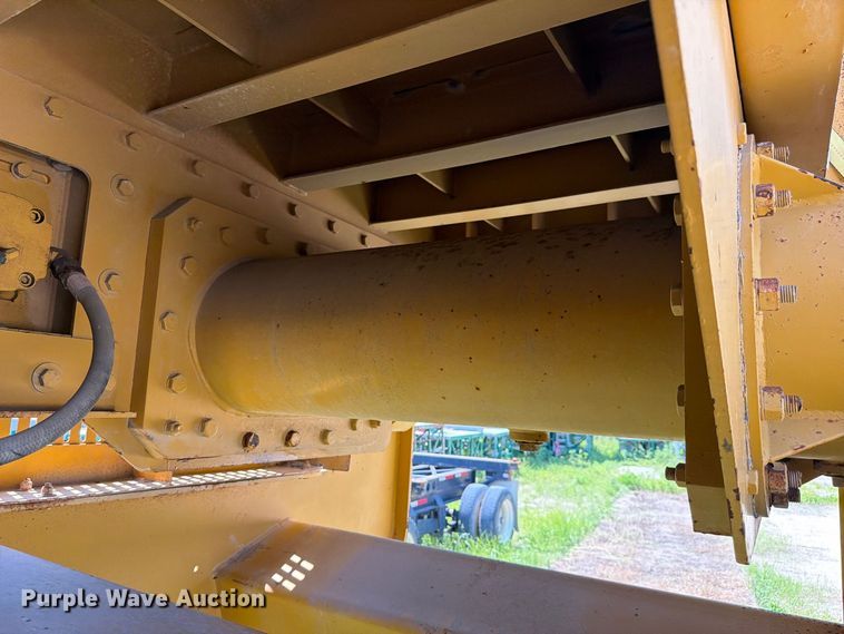 image for item DV7308 Impact 4043T crusher
