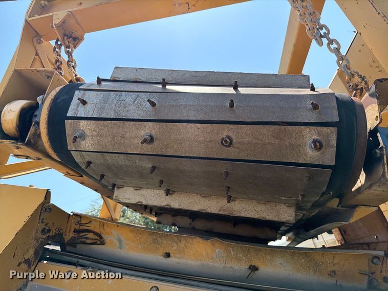 image for item DV7308 Impact 4043T crusher
