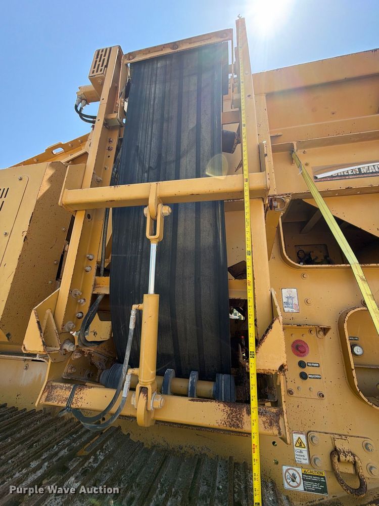 image for item DV7308 Impact 4043T crusher