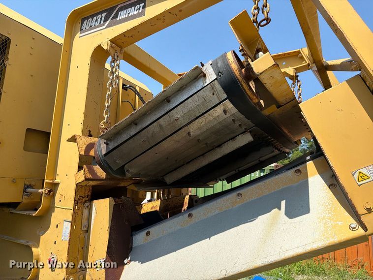 image for item DV7308 Impact 4043T crusher