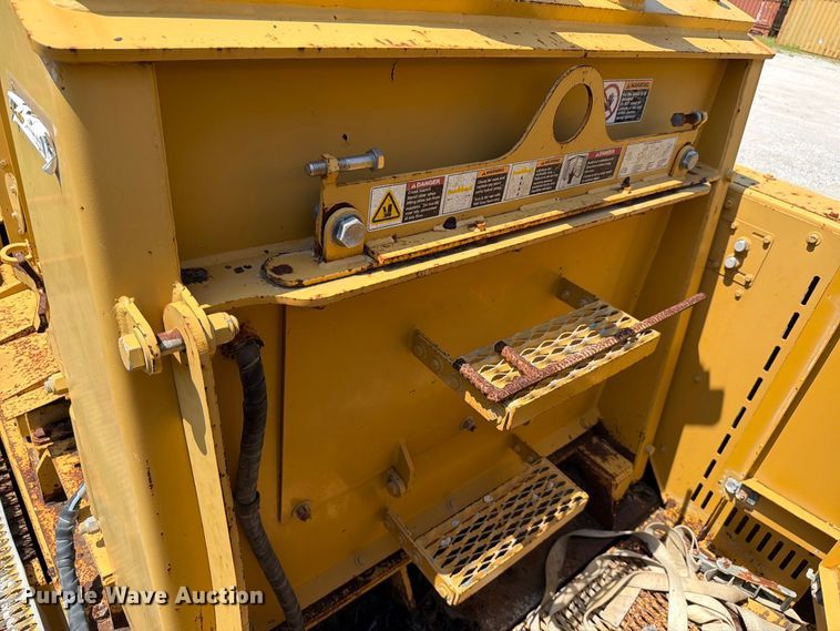 image for item DV7308 Impact 4043T crusher