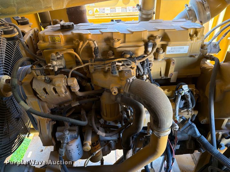 image for item DV7308 Impact 4043T crusher