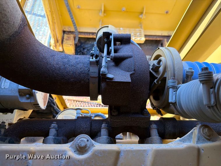 image for item DV7308 Impact 4043T crusher