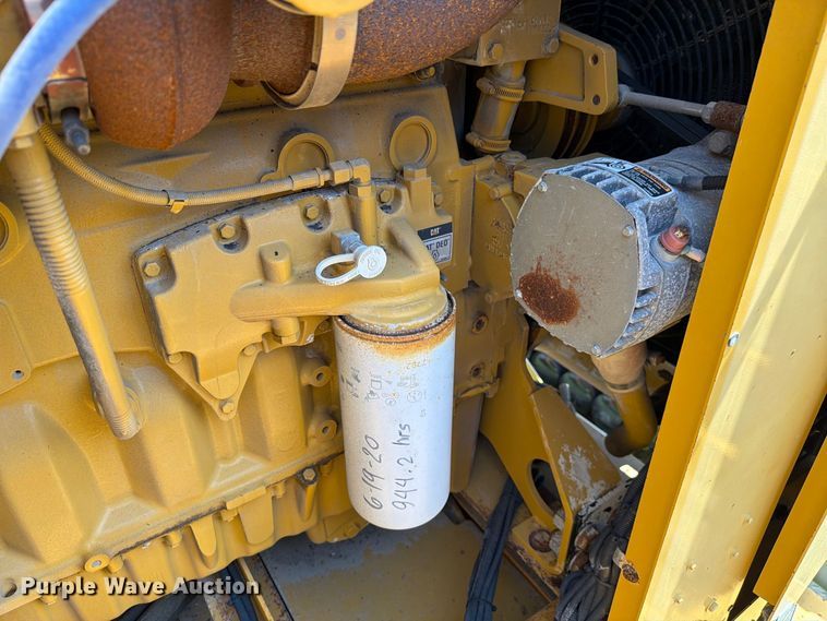 image for item DV7308 Impact 4043T crusher