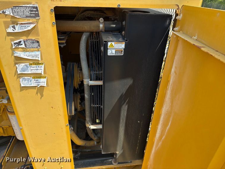 image for item DV7308 Impact 4043T crusher