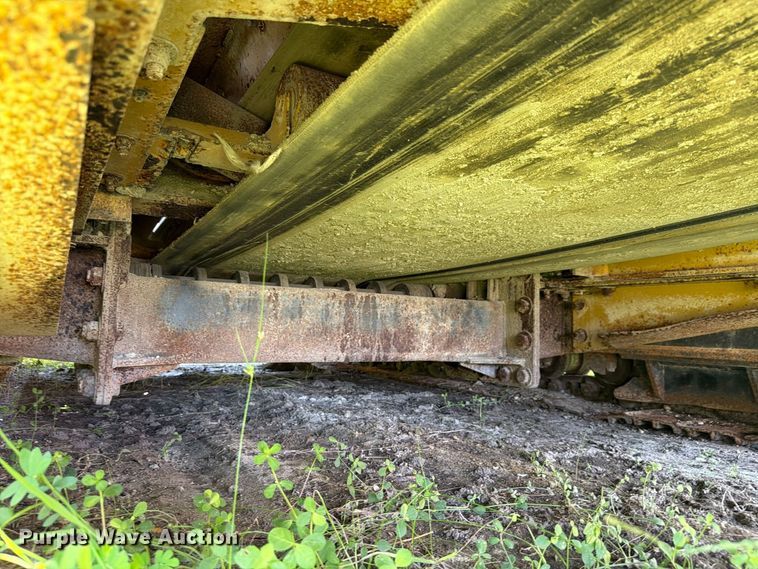 image for item DV7308 Impact 4043T crusher