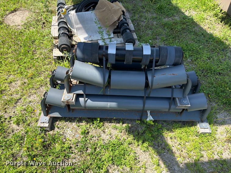 image for item DV7308 Impact 4043T crusher
